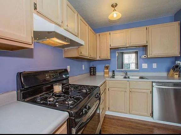 991 Bootman Dr — exterior photo