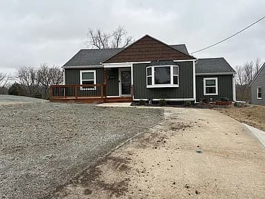 841 Palmer St — exterior photo
