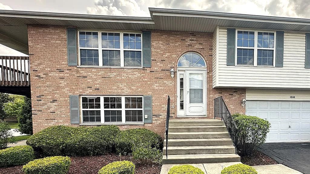 18118 Kirby Dr — exterior photo