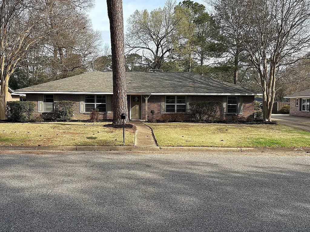 3875 Faunsdale Dr — exterior photo