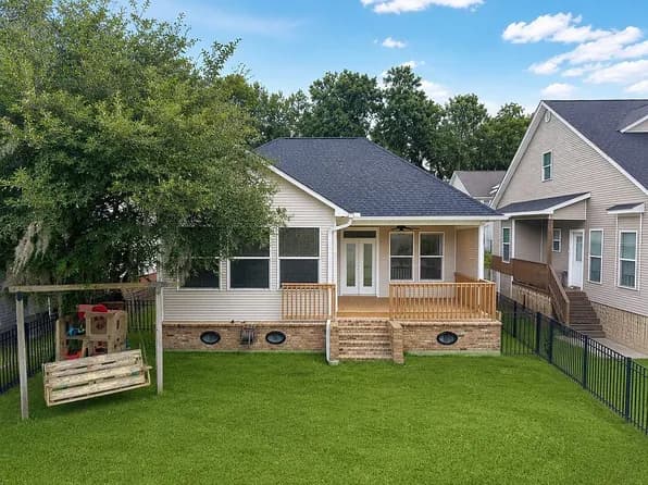 18072 Bayou Pierre Dr — exterior photo