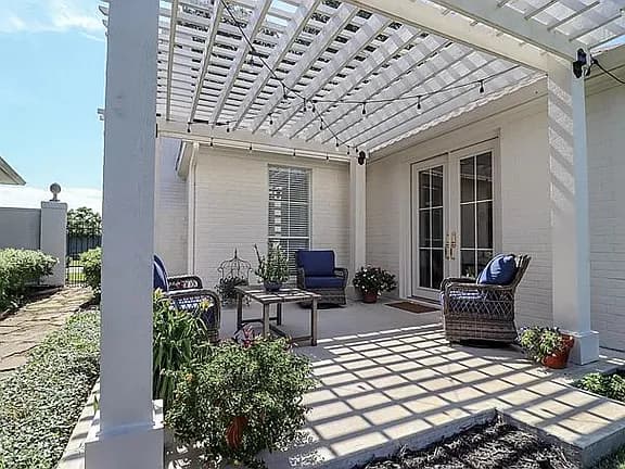 7 Bellchase Gardens Dr — exterior photo
