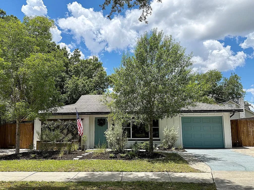 3022 Sunset Rd — exterior photo