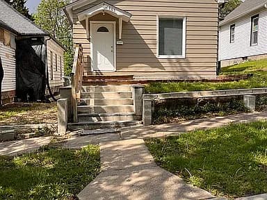 2905 Penn St — exterior photo