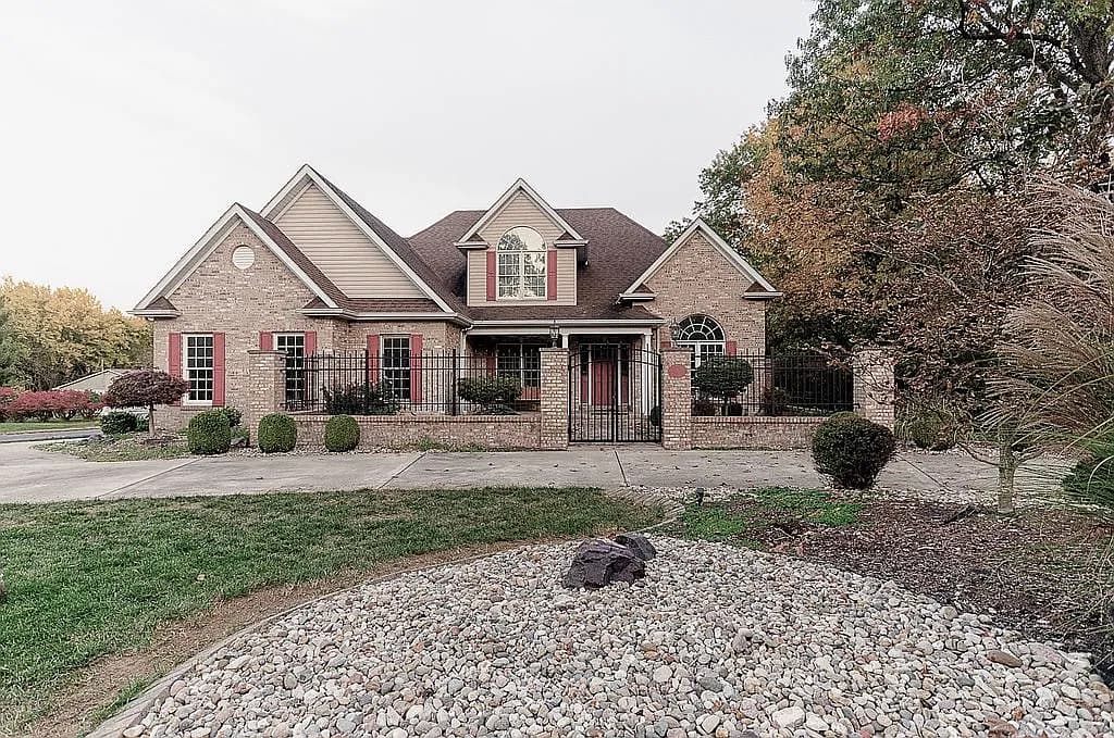 11680 Piasa Dr — exterior photo