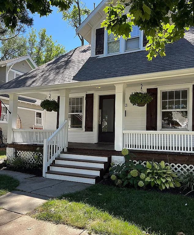 2233 C St — exterior photo