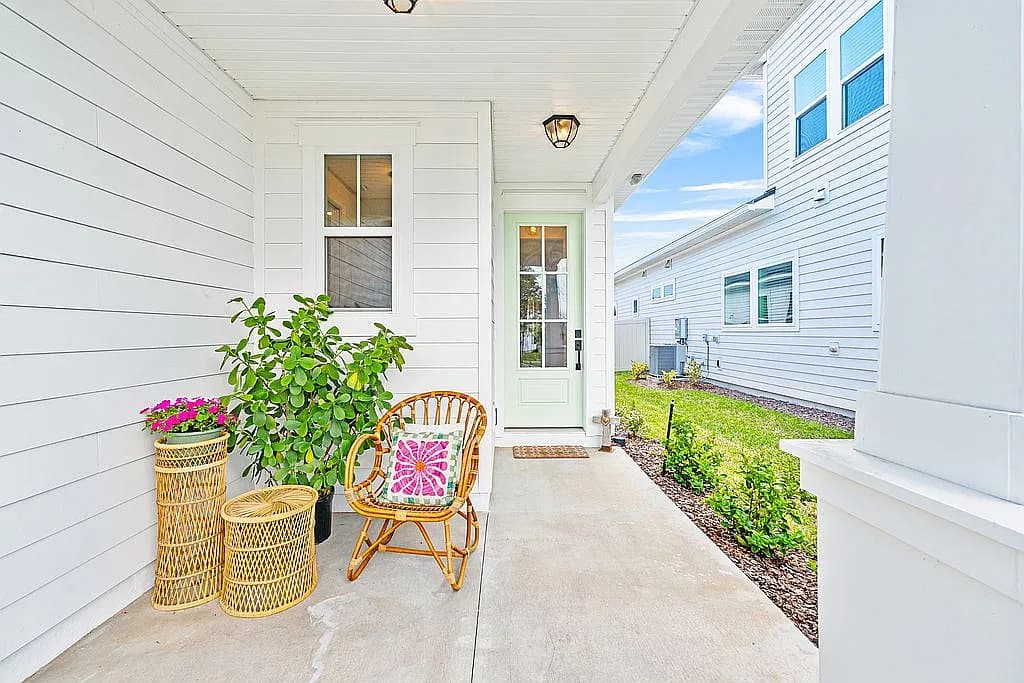 133 Seabrook Village Ave — exterior photo