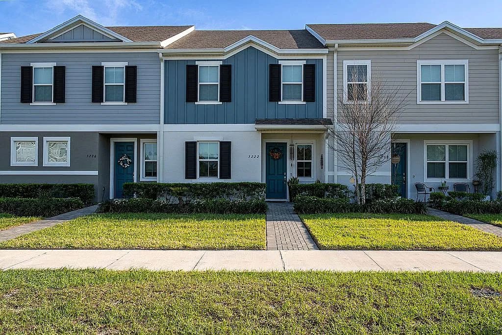 5222 Ferndale Aly — exterior photo