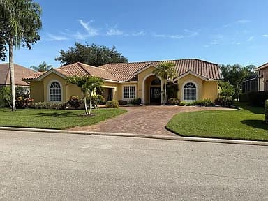 13821 Tonbridge Ct — exterior photo
