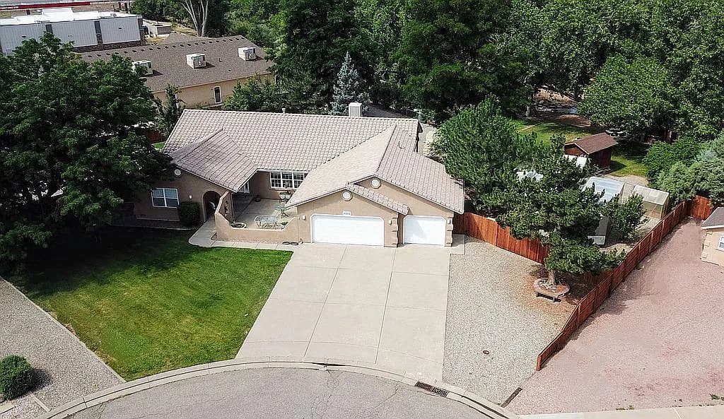 3252 Chaparral Rd — exterior photo