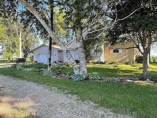 1644 Udall Ave — exterior photo