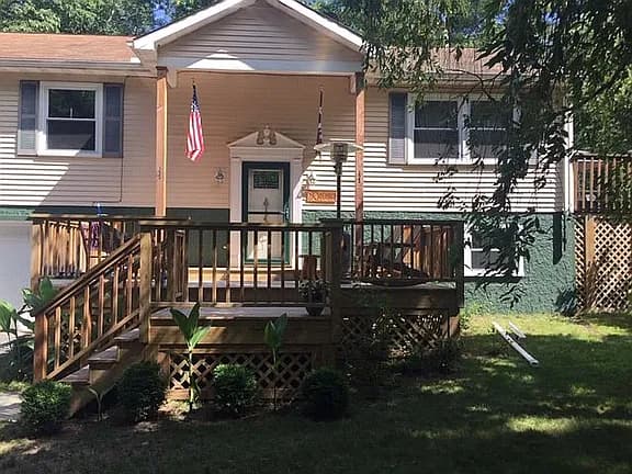 35 Deerhaven Ln — exterior photo