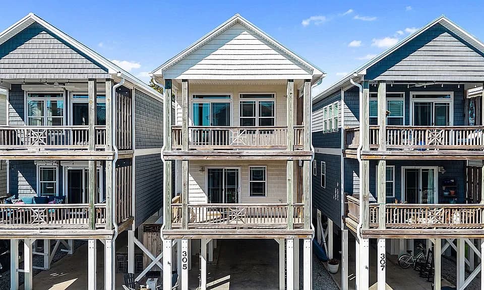 305 Vesta Ct — exterior photo