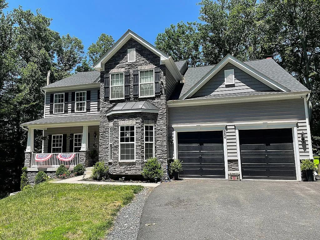 854 E Wheel Rd — exterior photo