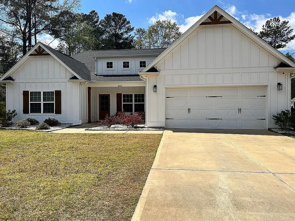 8001 Hayfields Rd — exterior photo