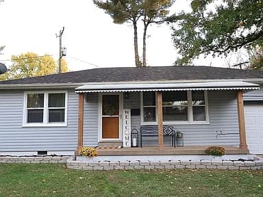 3700 Michelle Dr — exterior photo