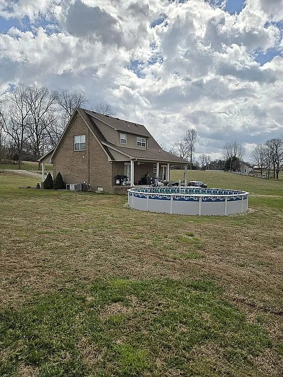 322 Ostella Rd — exterior photo