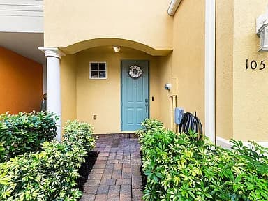 9821 Healthpark Cir APT 105 — exterior photo