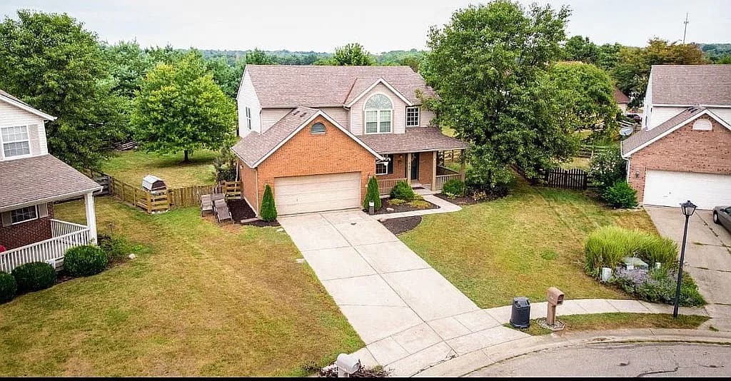 960 Legacy Ct — exterior photo