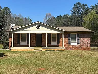 215 Mathis Rd — exterior photo