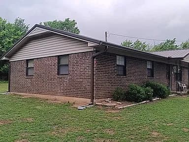 22091 N North Dr — exterior photo