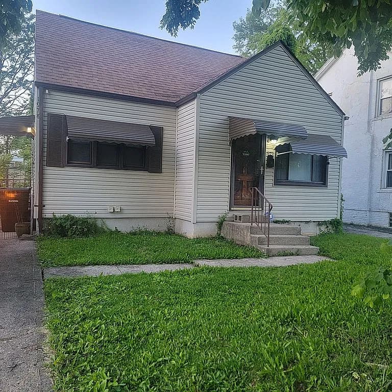 1978 Stratford Way — exterior photo
