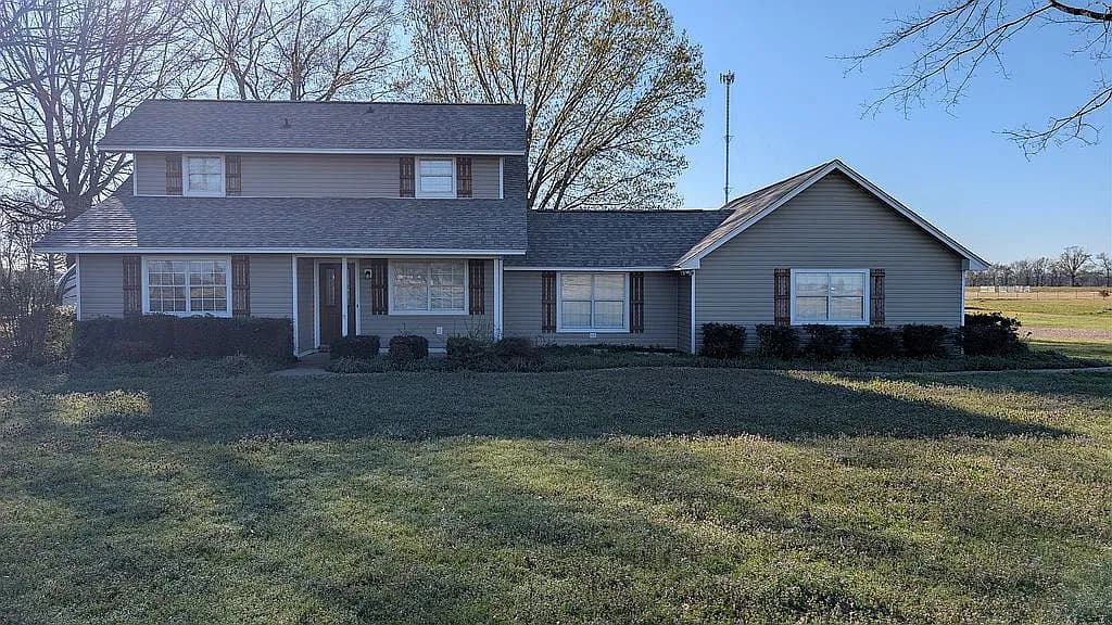 1386 Brownsville Loop — exterior photo