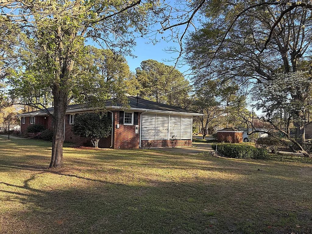 100 Woodland Acres Ave — exterior photo