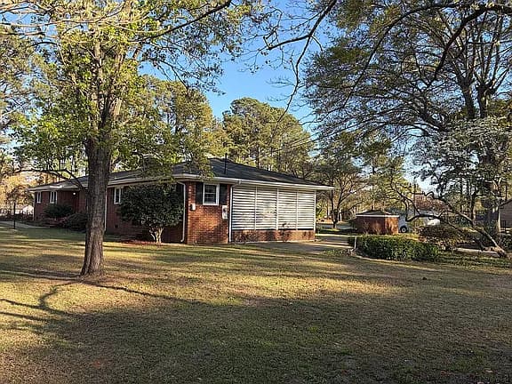 100 Woodland Acres Ave — exterior photo