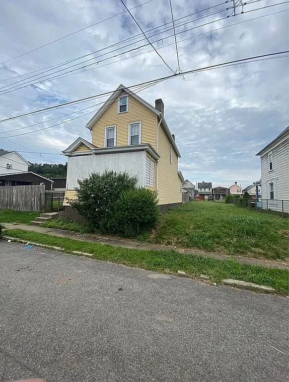 324 29th St — exterior photo