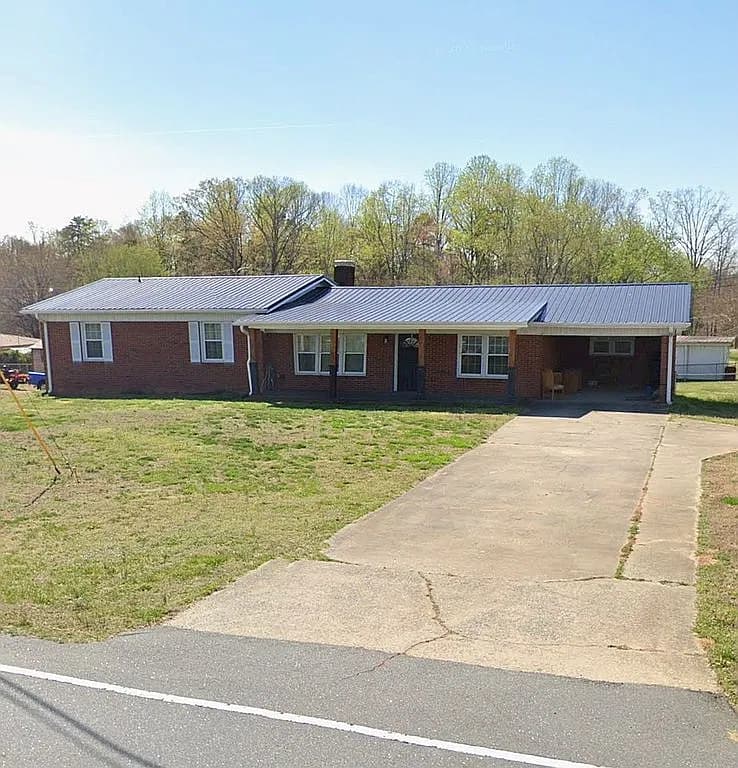 1664 Chase High Rd — exterior photo