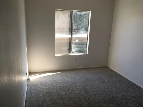 18350 Hatteras St APT 130 — exterior photo