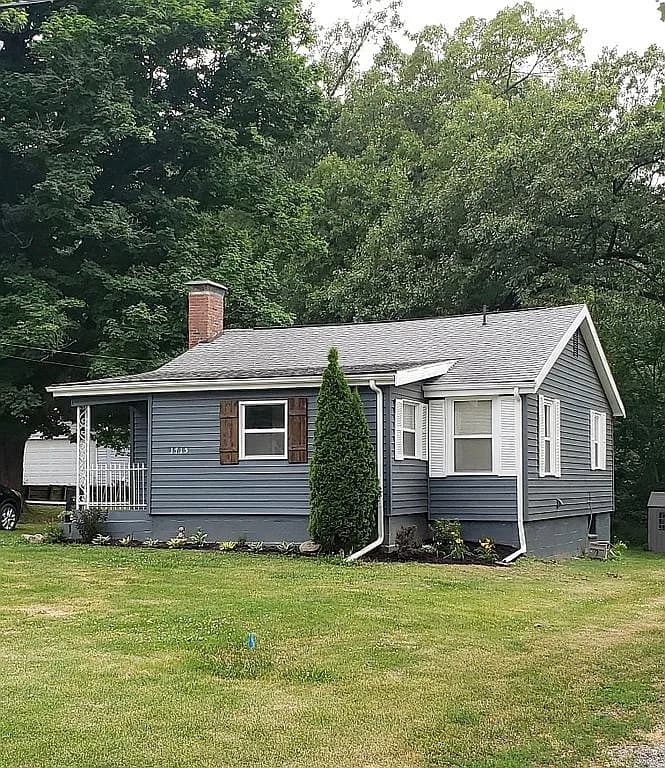 1715 N Norwood Blvd — exterior photo