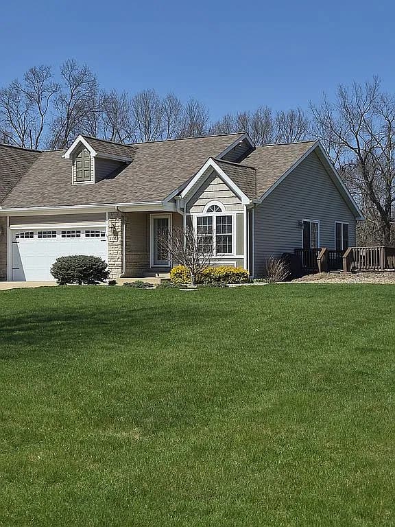 3315 Nighthawk Ln — exterior photo