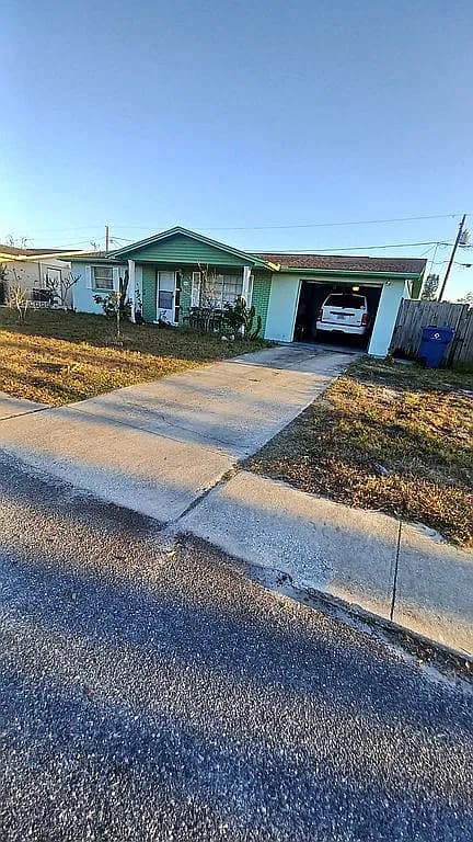 1467 Classic Dr — exterior photo