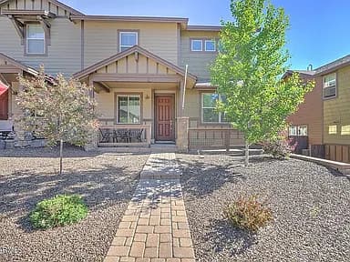 2481 W Clement Cir — exterior photo