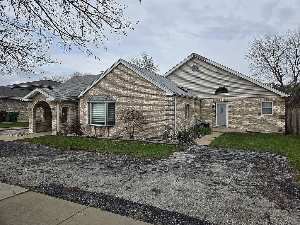 16621 84th Ave — exterior photo