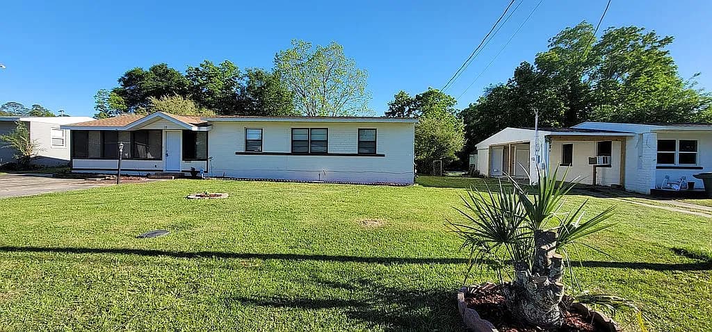 86 S Madison Dr — exterior photo