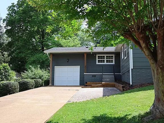 116 Lavonia Ave — exterior photo