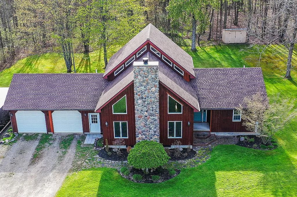 587 Prosser Hill Rd — exterior photo