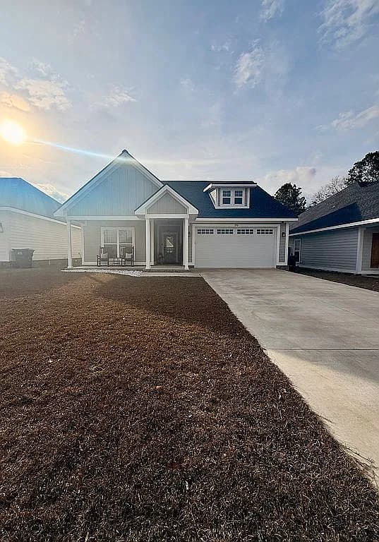 270 Pearl St SE — exterior photo