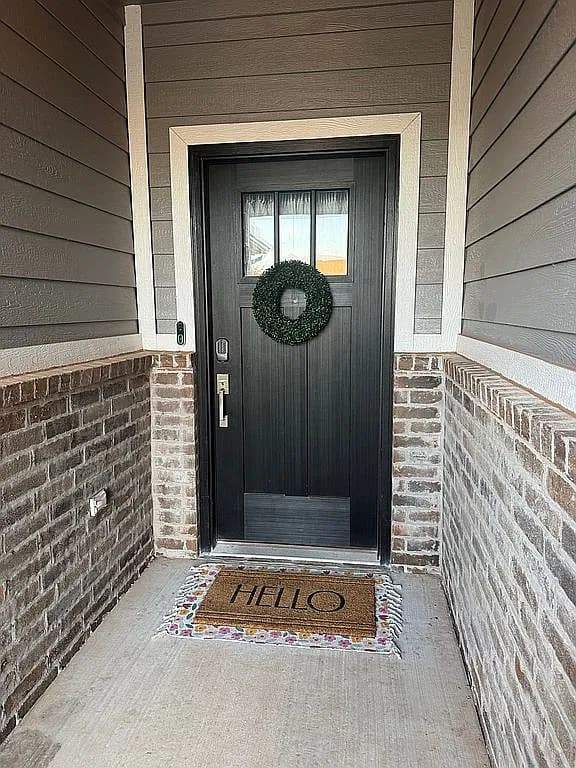 300 Mountain Laurel Way — exterior photo