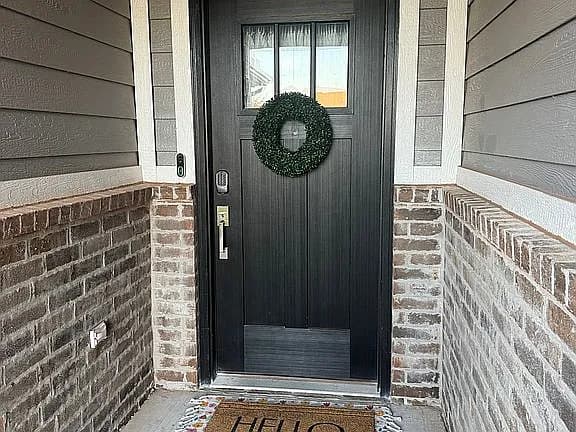 300 Mountain Laurel Way — exterior photo