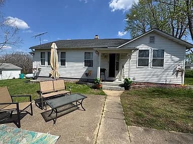 2195 Springfield Ave — exterior photo