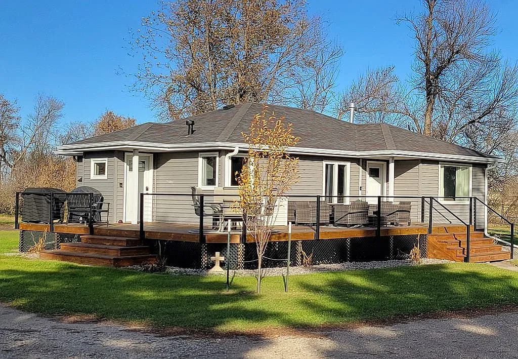 11437 33rd St SE — exterior photo