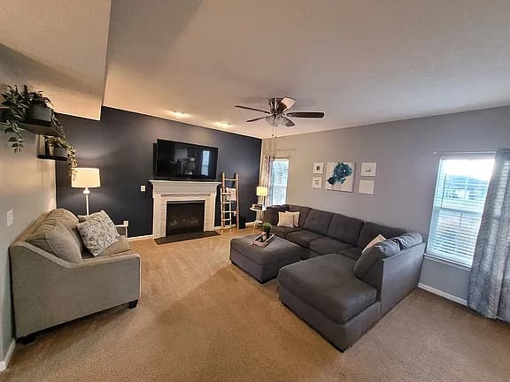 9492 Tunis Dr — exterior photo