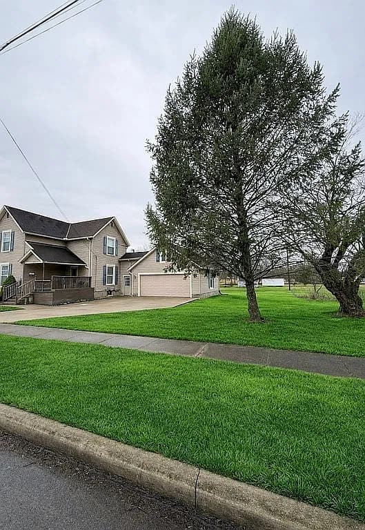 224 Plumvalley St — exterior photo