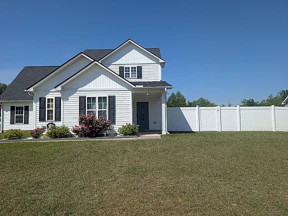 118 Newport Ct — exterior photo