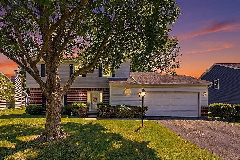 6048 Burrwood Dr — exterior photo
