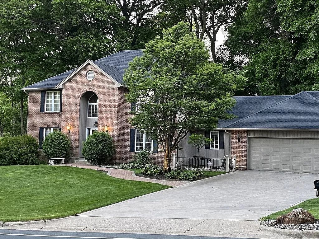 5590 Old Market Rd — exterior photo